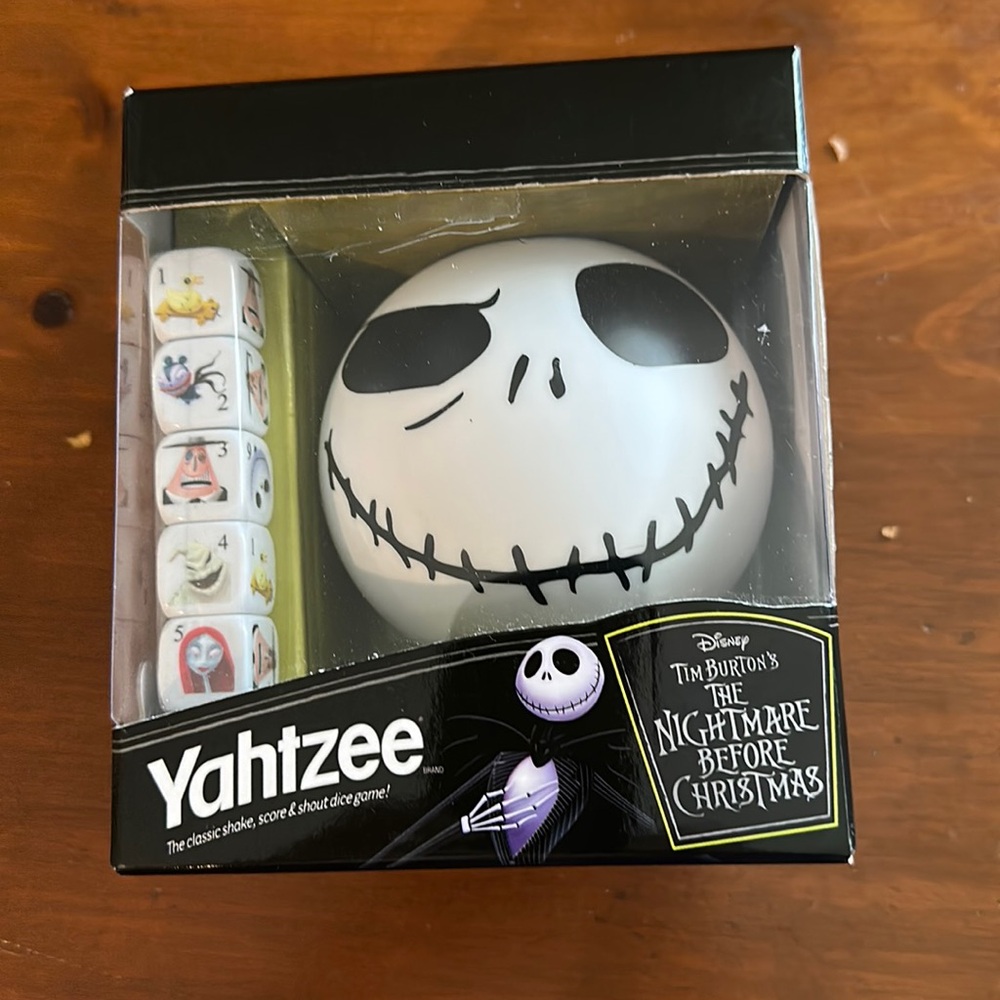 NIB Disney Tim Burton’s The Night Before Christmas Yahtzee